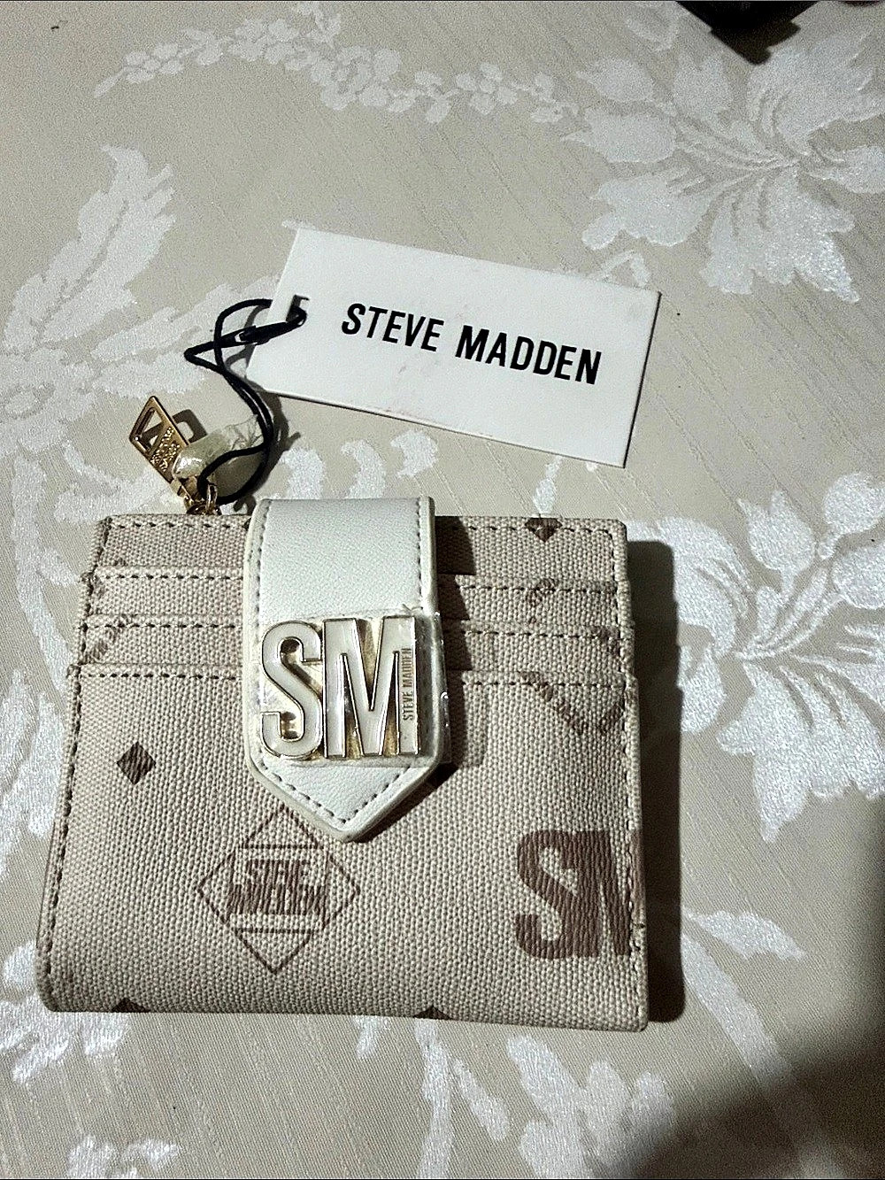 Steve Madden Logo Wallet in Beige & White NWT
